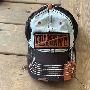 Farm Boy Brand men’s hat. Knee Depoa & Lovin It